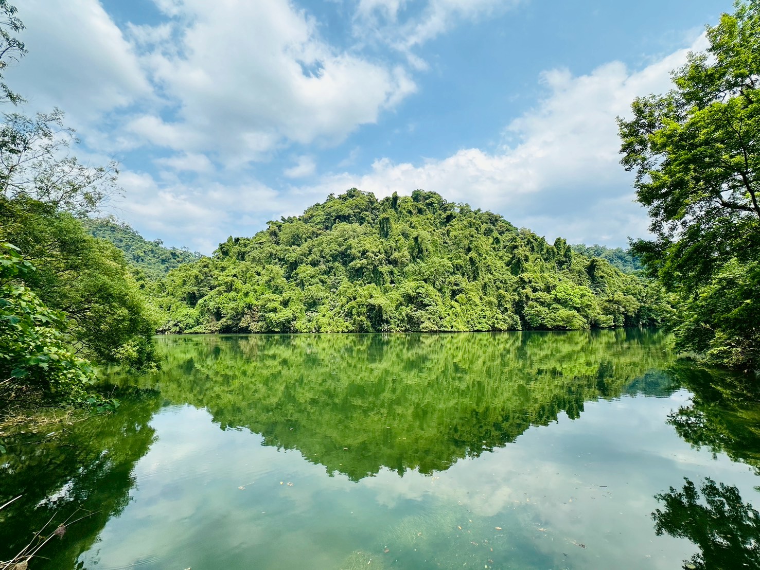 後慈湖湖畔景色